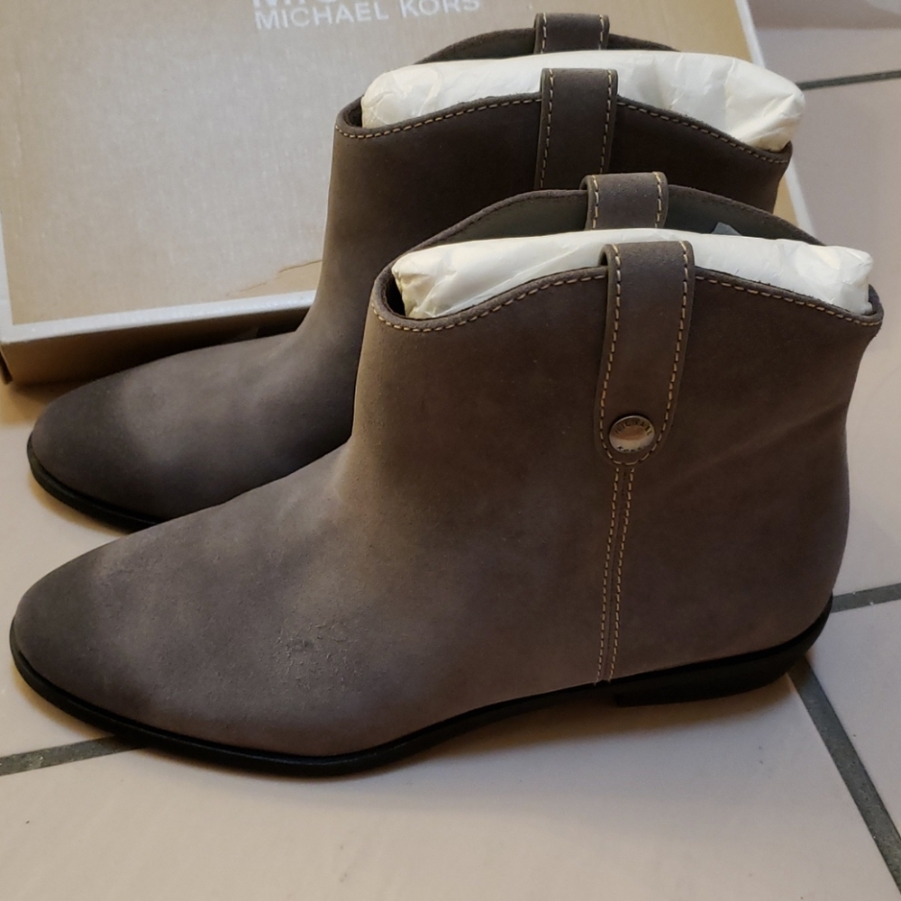 Booties - Picture 3 of 3